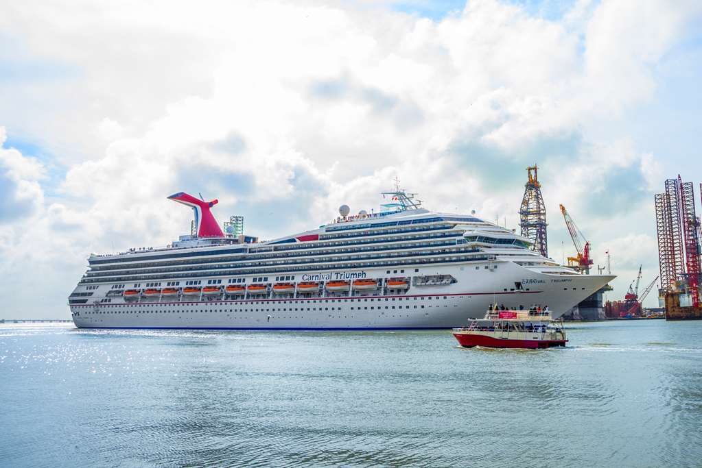 Harbor House Hotel And Marina Galveston Facilities photo